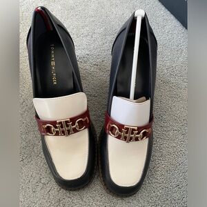 Brand New in box Never worn Tommy Hilfiger block heel dress shoes Great for fall